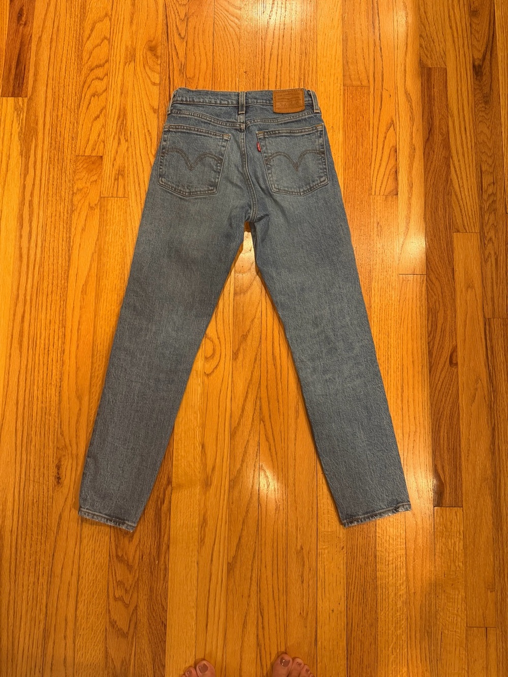 Levi's Premium Wedgie Medium Blue High-Rise Straight Jeans - 24